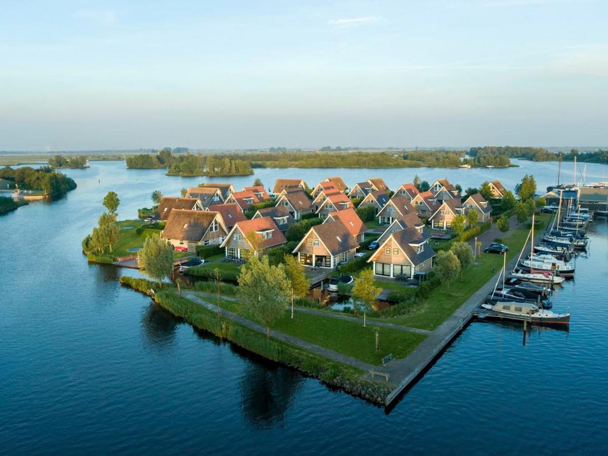 Landal Waterpark Terherne Hotel Exterior photo